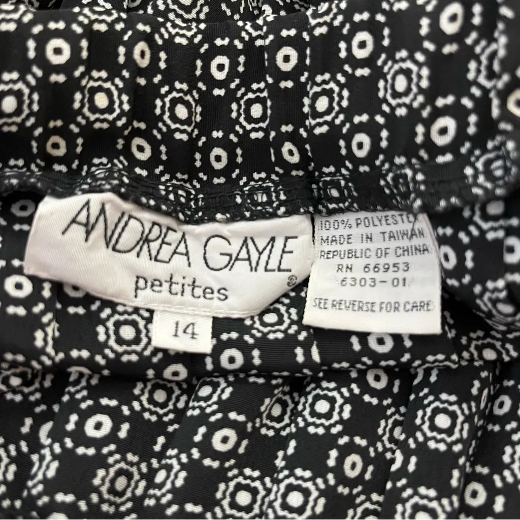 Vintage 80s 90s Andrea Gayle Pleated Midi Skirt Micro Floral Print Black 14 White Size 14P - Image 4