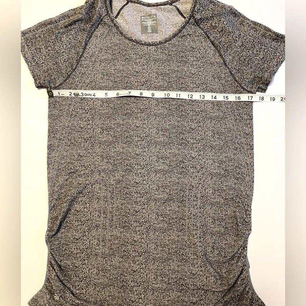 Athleta Speedlight Seamless Tee XL - Image 8
