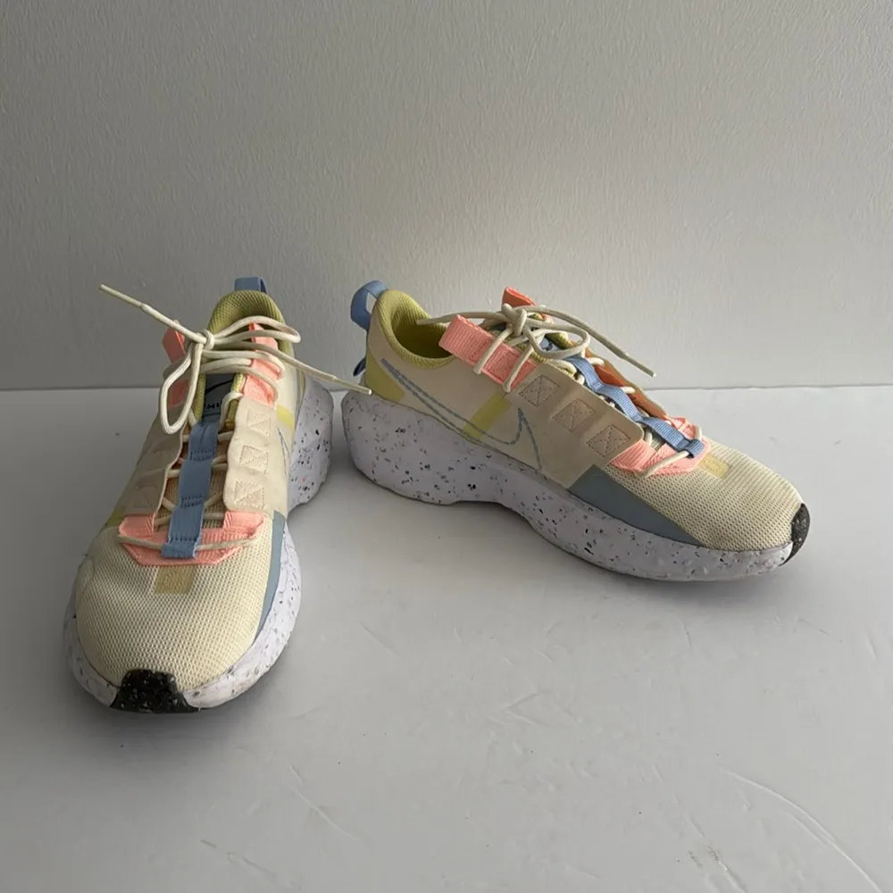 Nike Crater Impact Women’s Sneaker Size 9.5 - Image 2