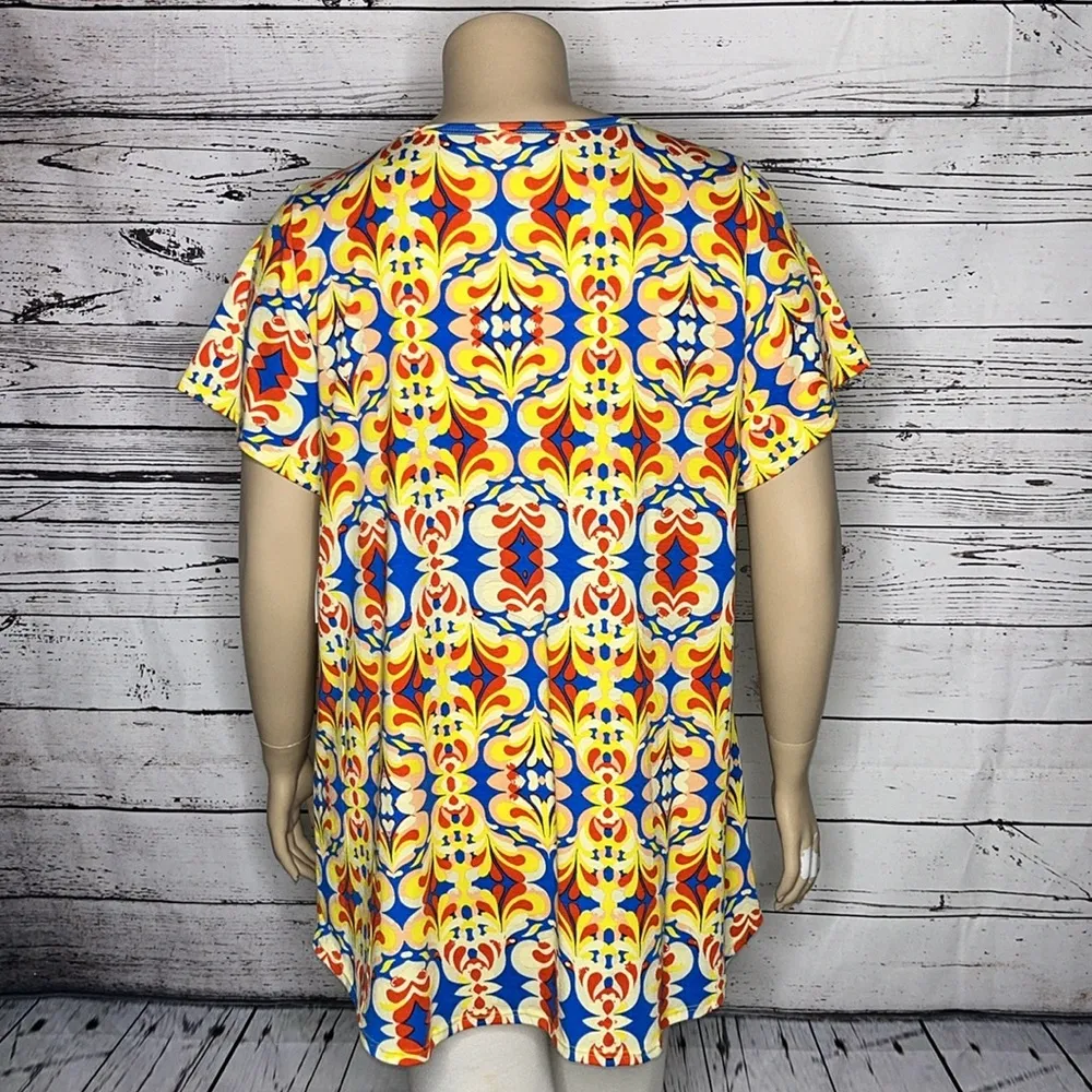 LuLaRoe NWT Size 3XL Yellow Geometric Classic T Knit Top Shirt - Image 3