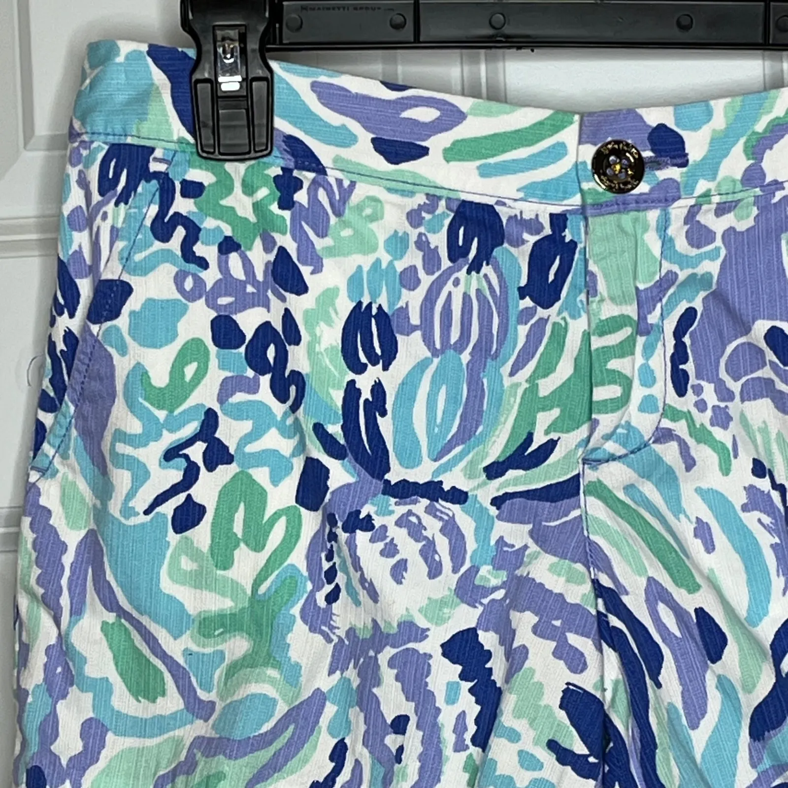 Lilly Pulitzer Buttercup Shorts Scalloped Hem Blue Green Print Size 4 - Image 3