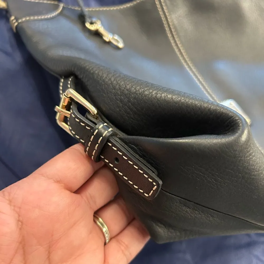 Dooney and Bourke black pebbled leather shoulder bag with dust bag - Image 3