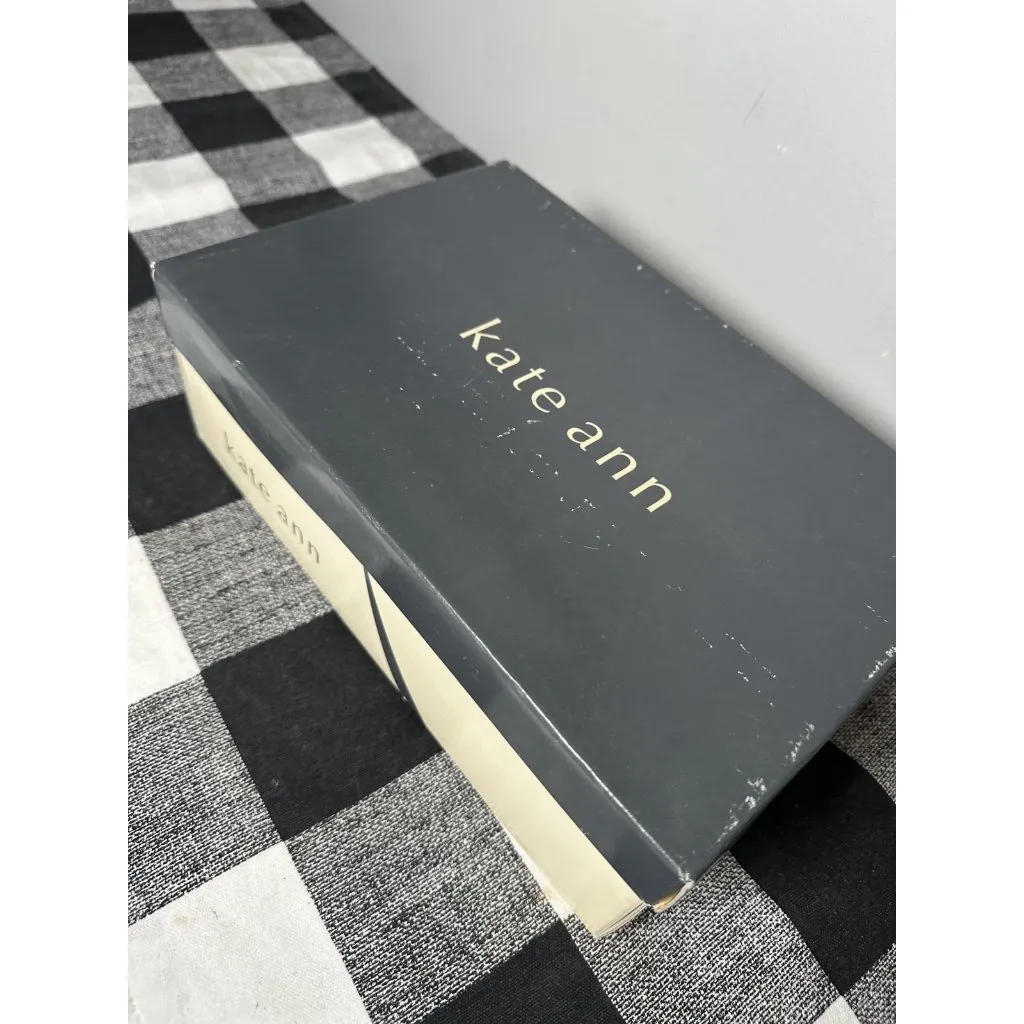 New Size 8 M Kate Ann Leah Mid Wedge Pump Comfort Shoe Pleated Suede Blue - Image 16