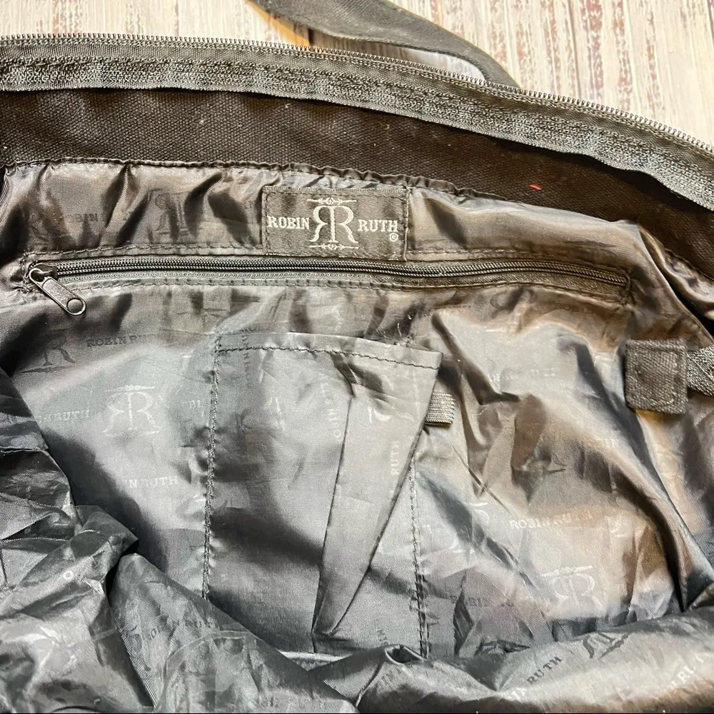 Robin Ruth Floral Canvas Las Vegas Bag. - Image 6