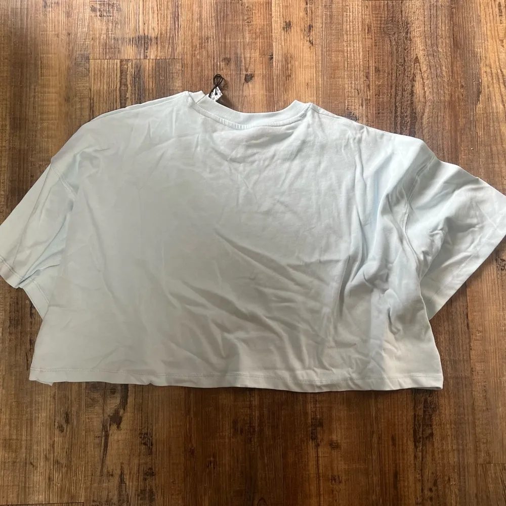 ASOS 4505 Women's Light Blue Boxy Oversized Cropped Tee Size Large NWT - Image 3