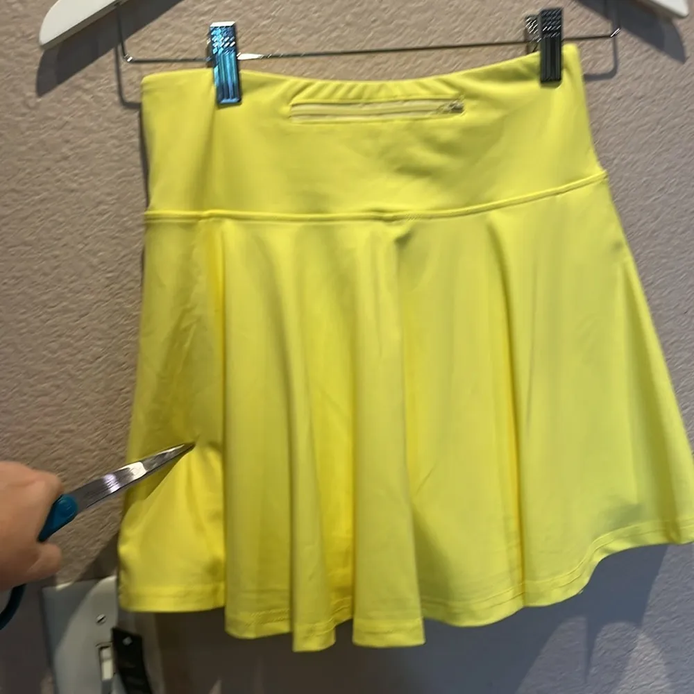 New Women’s Running Athletic Skirt Skort Tennis Skirt Size XS NWT Yellow - Image 9