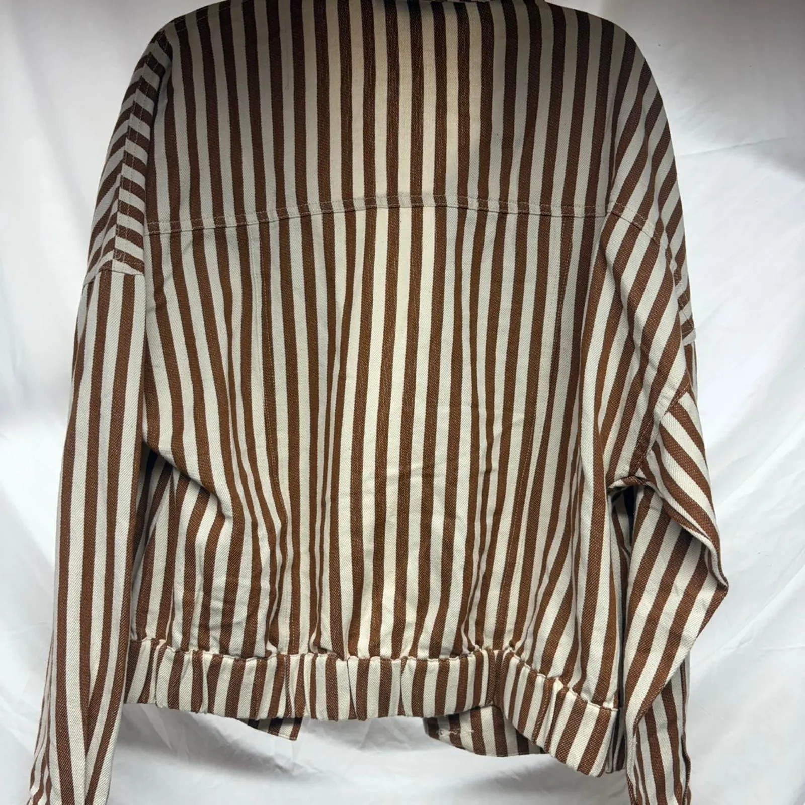 Miss love brown and white jacket Size M - Image 5