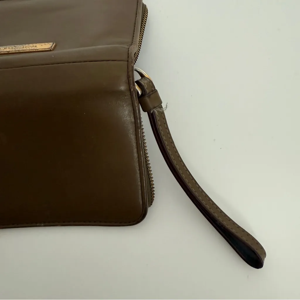 Marc by Marc Jacobs Brown Leather Wristlet - Image 7