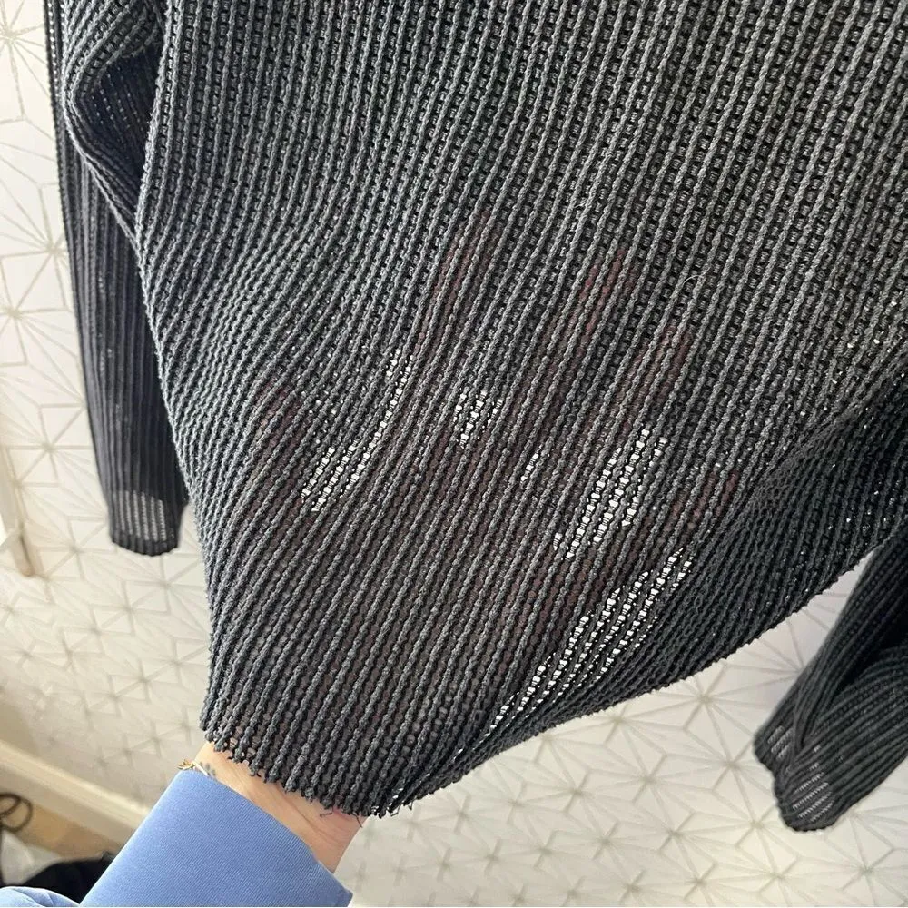 Zara Gray Open Knit Cropped Sweater - Image 4