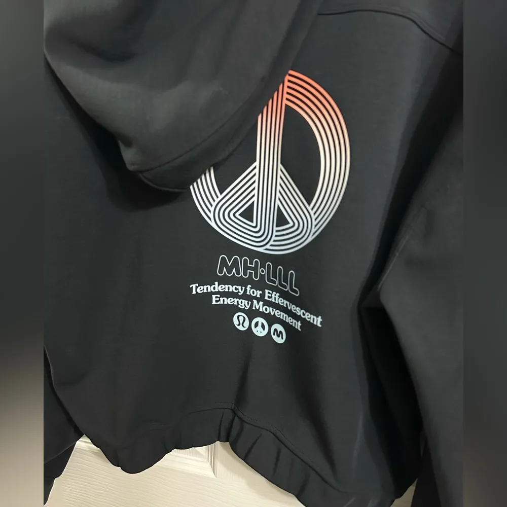 MadHappy x  Relaxed Crop Hoodie - Image 5