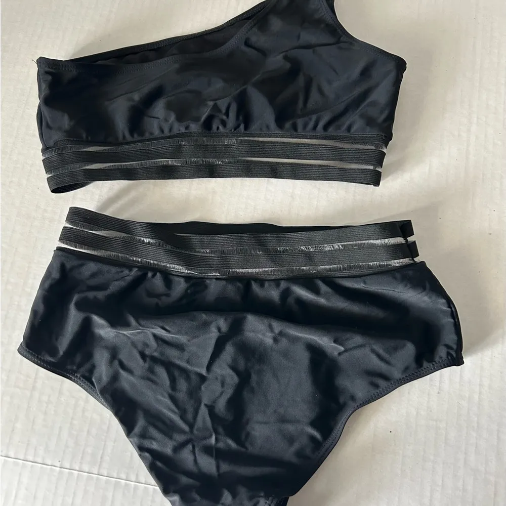 Black high waist bikini size Medium - Image 2