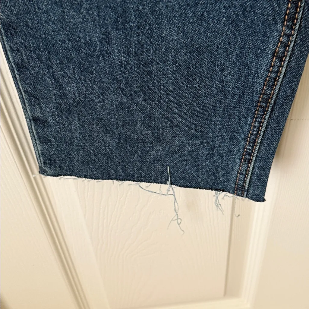 Old Navy Size 18 Women’s SKY-HI STRAIGHT Dark Blue Relaxed Jeans. - Image 6