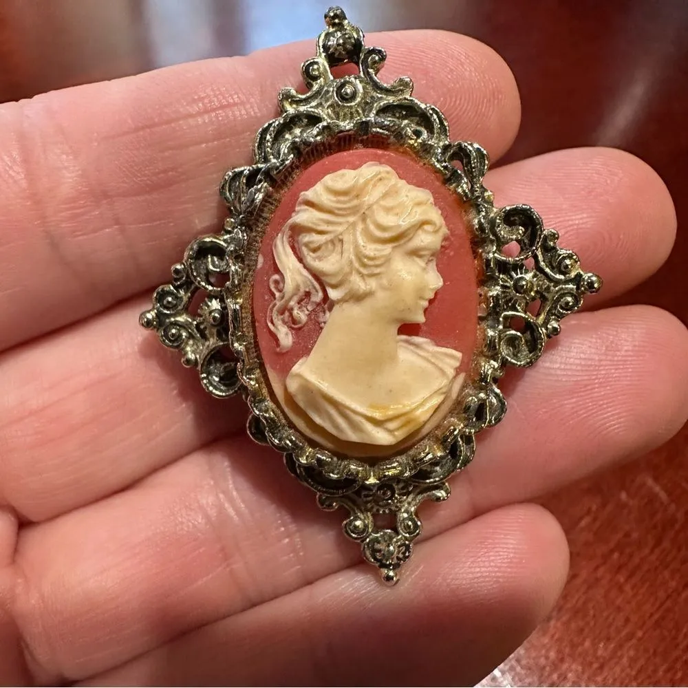 Gerry's Signed Vintage Faux Resin Cameo Framed Woman Brooch Pin Pendant Pink - Image 2