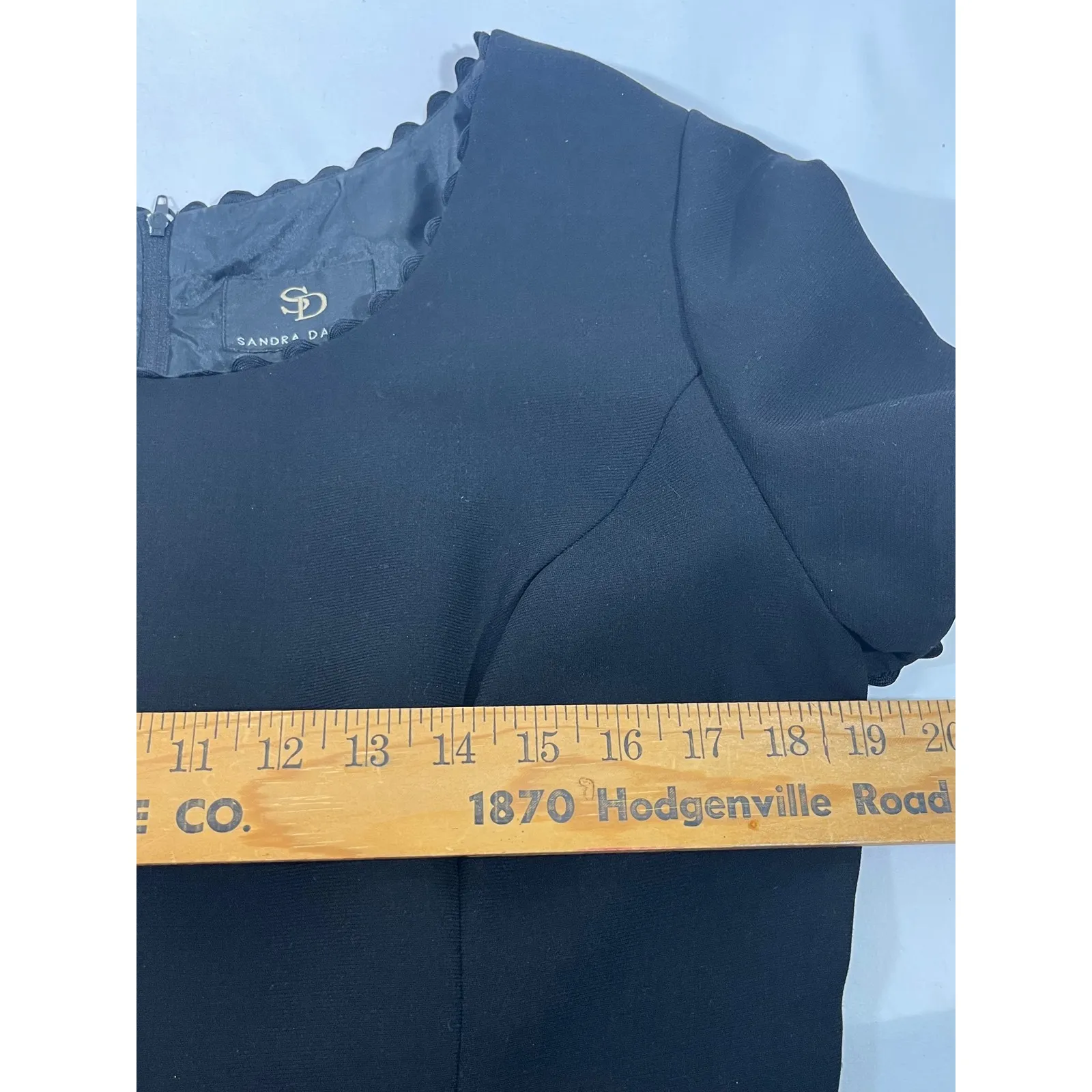 SANDRA DARREN Women Sheath Dress Scalloped Neckline Short Sleeve Black Size 10 - Image 12