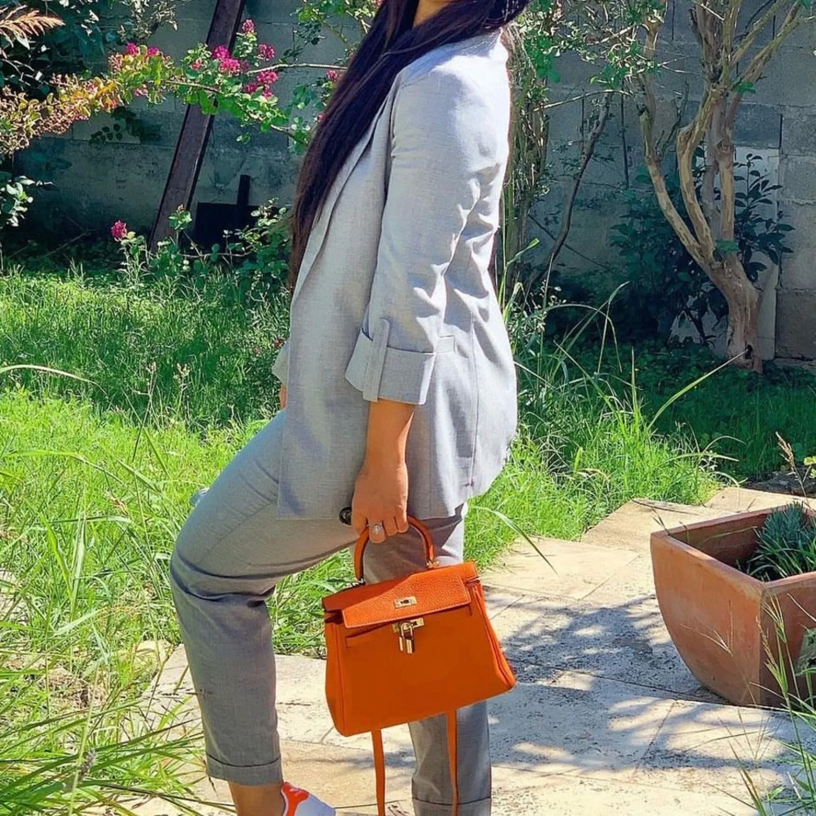 Bershka gray blazer with rolled-up sleeves - size large - Image 3