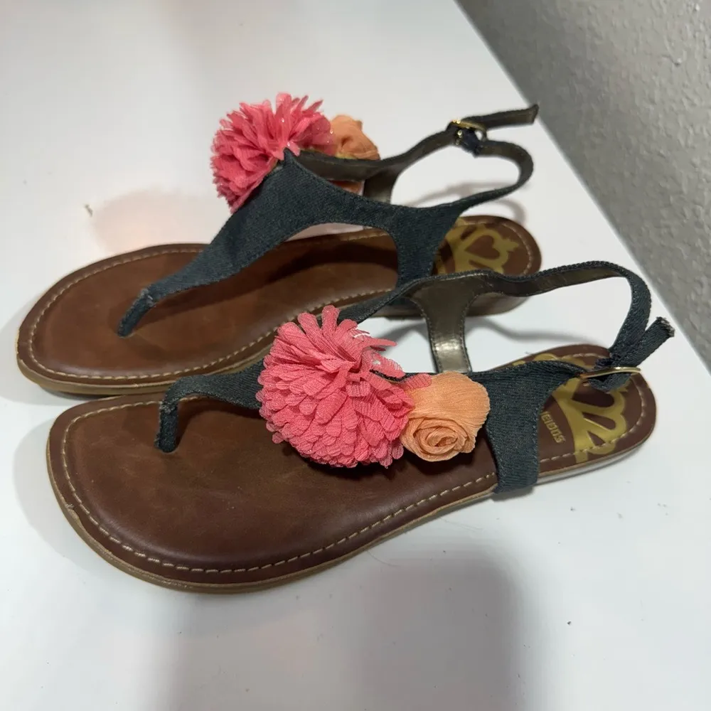 Fergalicious Women's Sandals with Pink and Orange Accents size 7 New - Image 2