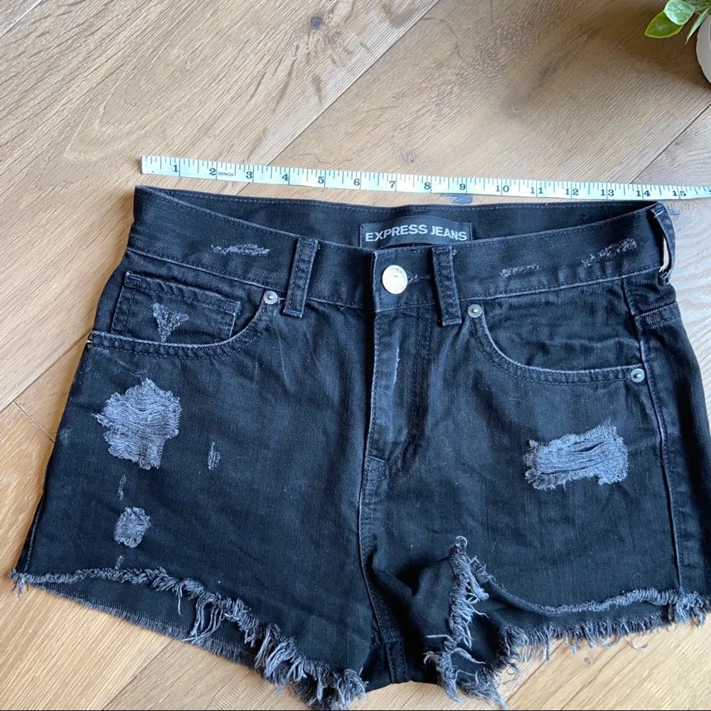 Express high rise black distressed shorts - Image 6