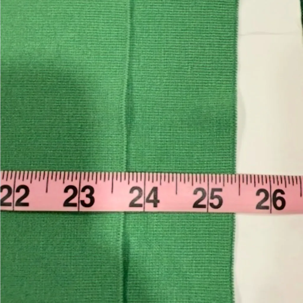 Kinross Women’s cashmere and silk boatneck pullover - Image 5