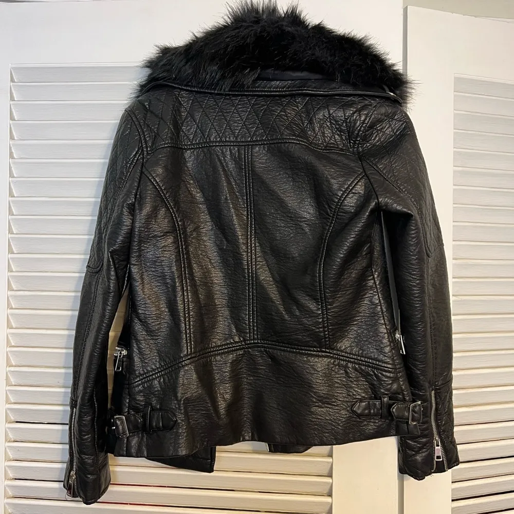 SM Forever21 motorcycle leather faux fur collar jacket - Image 2