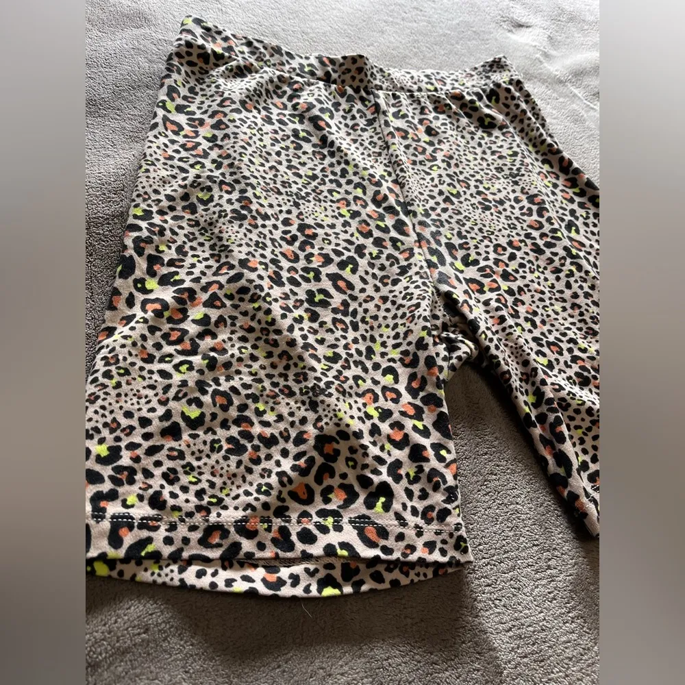 AMERICAN EAGLE Cheetah Print Soft Biker Shorts Women’s Sz M EUC - Image 2