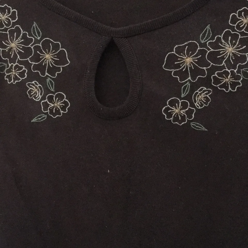 Classic Elements FINAL MARKDOWN Ladies  tank top medium - Image 4