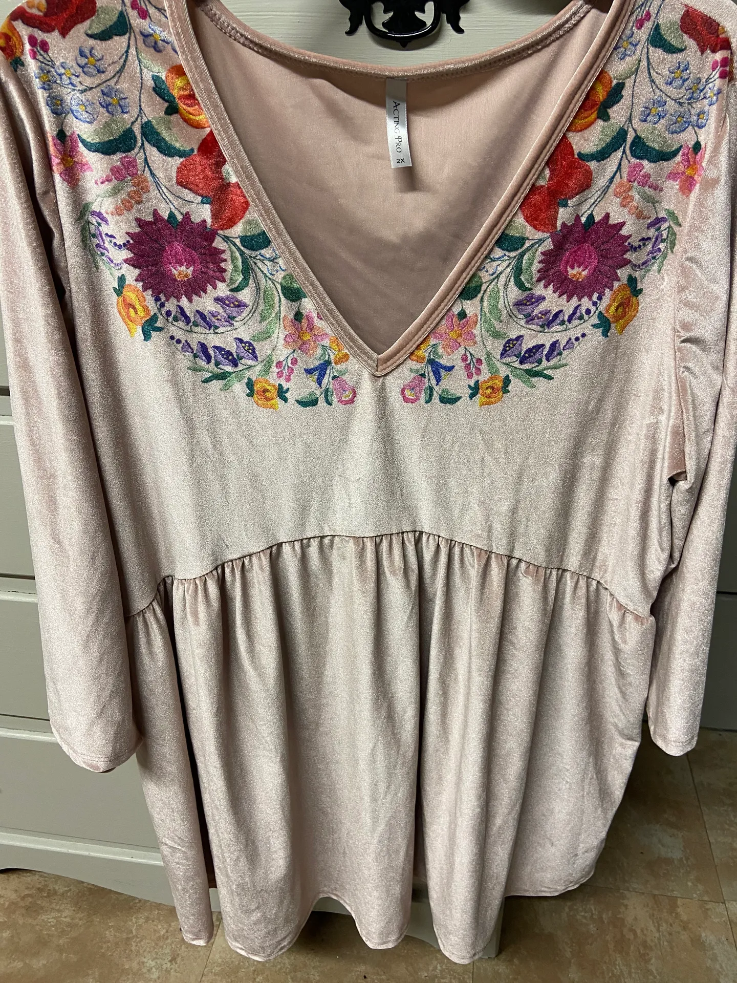 Boutique Velvet Top - Image 3