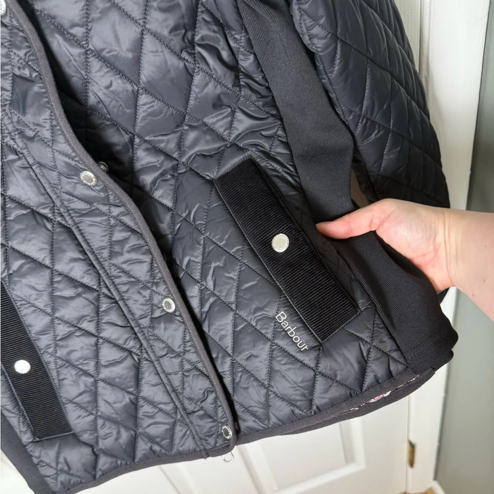 Barbour Yarrow Quilted Jacket in Black 8 - Image 3