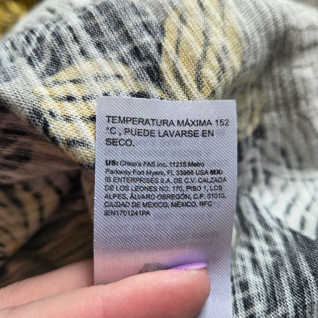 Chico's Green Floral V-Neck Long Sleeve T-Shirt - Image 8