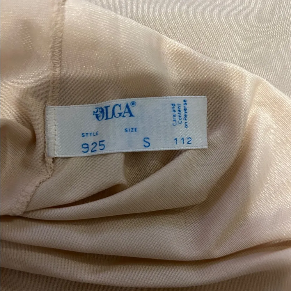 Olga vintage BeigenNude Lace Nylon Sweetheart Neckline cami size small - Image 4