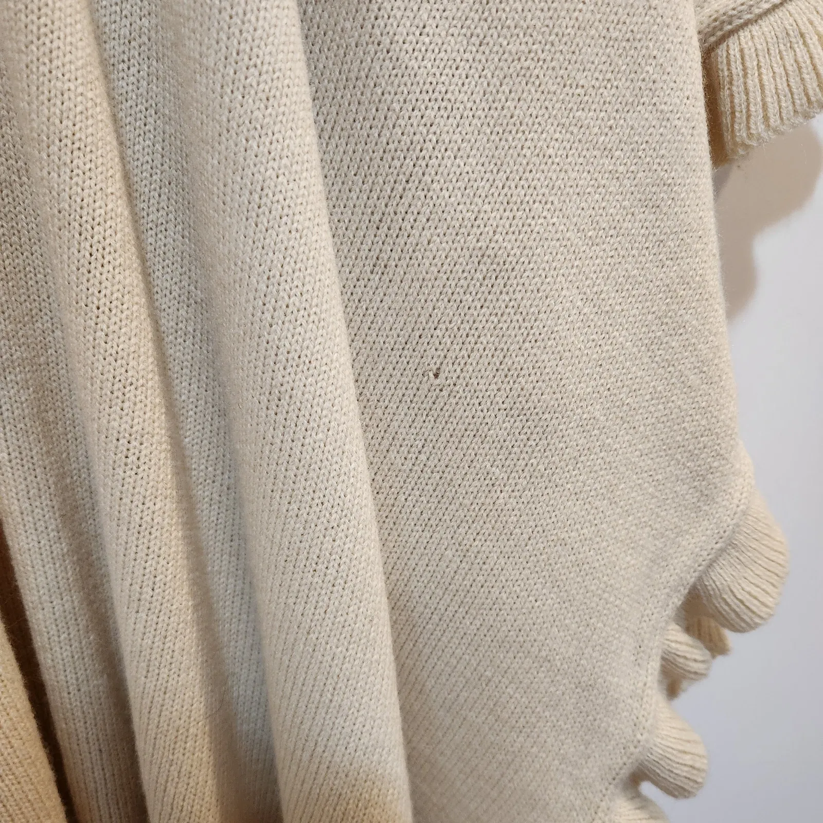 Charlie Paige Cream Open Front Ruffled Knit Poncho Cardigan Sweater One Size - Image 9