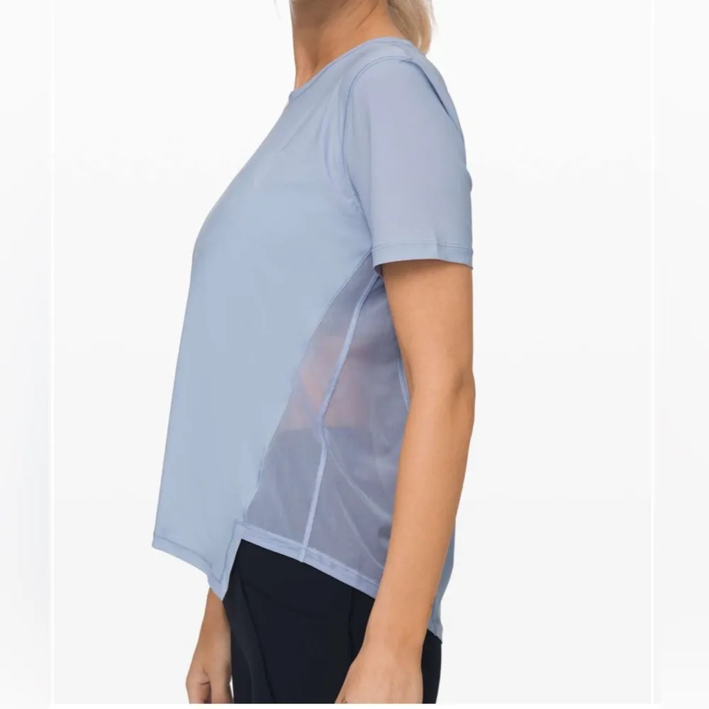 Lululemon  Angle Your Strength SS
Ice Cap sz 10 - Image 3