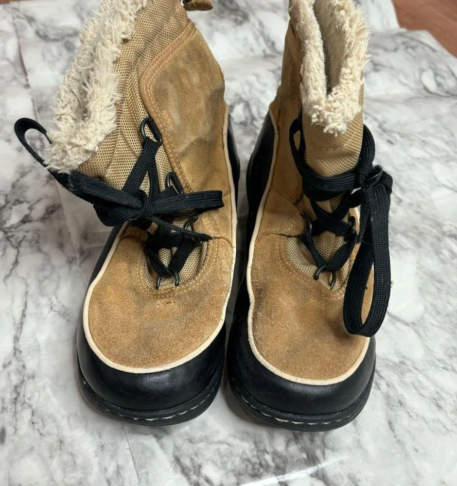 Sorel Tivoli III snow Boots tan brown winter size 4 - Image 2