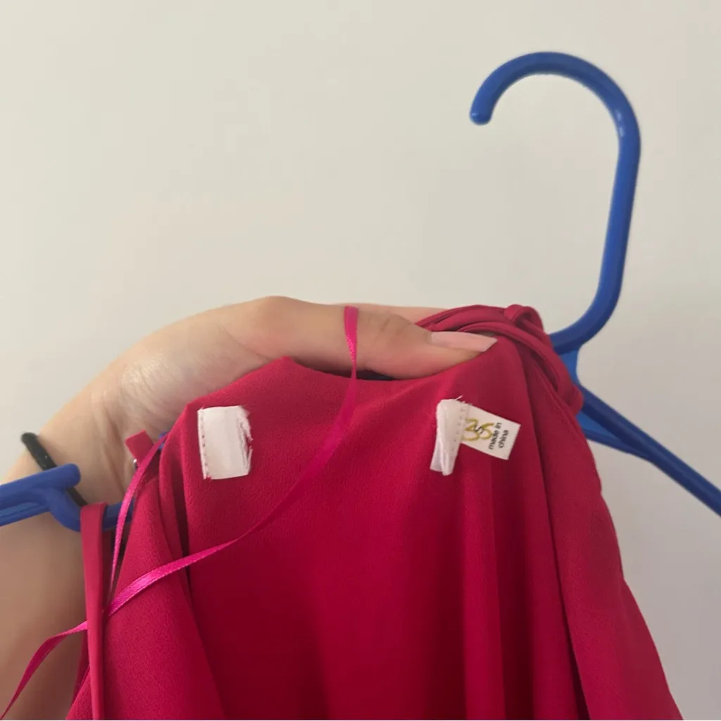 ASTR the Label x Revolve Gaia Dress in Bright
Fuchsia Midi Dress Size S - Image 9