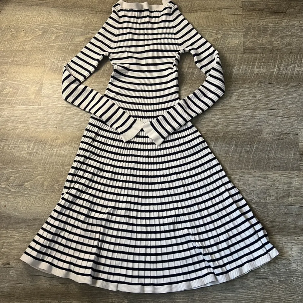 Rebecca Taylor Navy And White Striped Sweater Dress Size Medium - Image 5