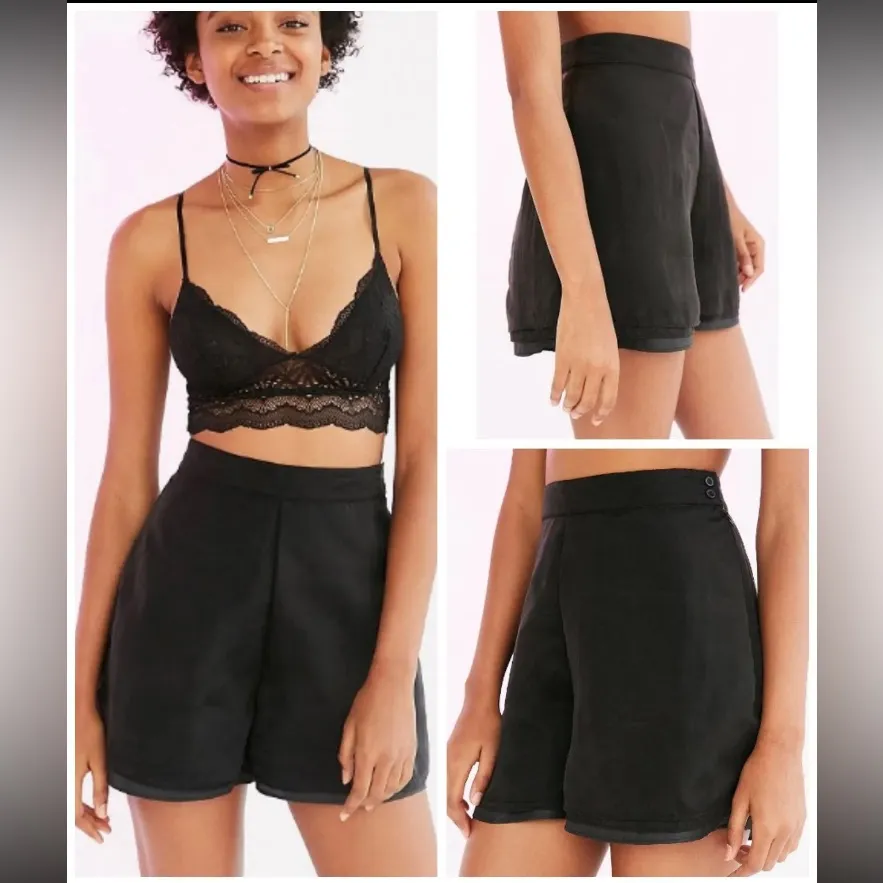 Kimchi Blue  Black Lined 2 Layered Sheer Black Chiffon Shorts - Image 2