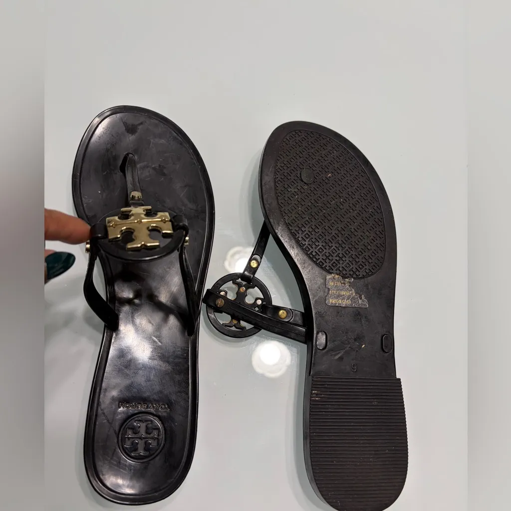 Tory Burch Black Sandals with Gold Emblem - Image 6