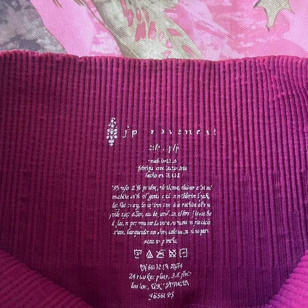 Free People  movement good karma biker shorts - Image 4