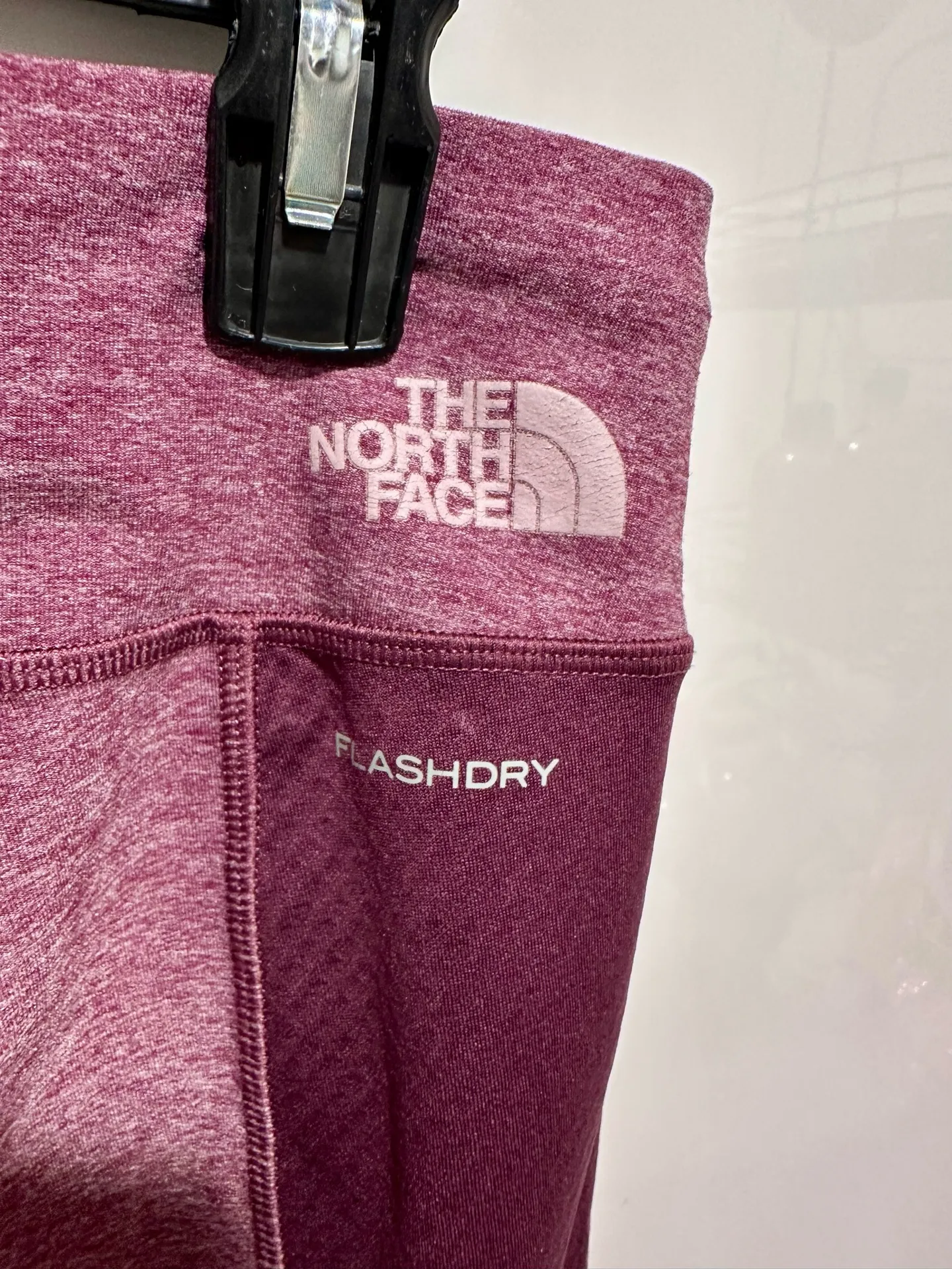 The North Face - Maroon Flashdry Leggings - Perfect Condition! - Image 3