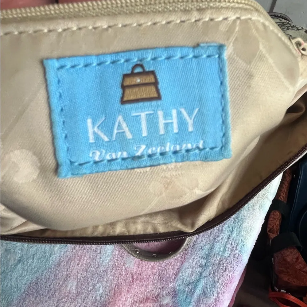 🔥 Kathy Van Zeeland Large Hobo Bag - Image 7