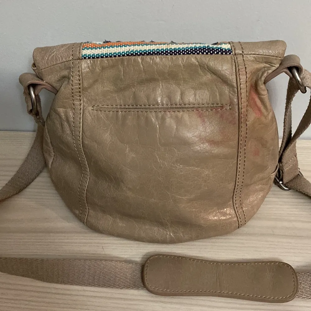 The Sak Deena Tan embroidered design flap crossbody bag - Image 5