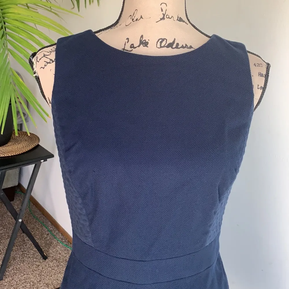 J: Crew Dress Fit And Flare Navy Sz 2 - Image 4
