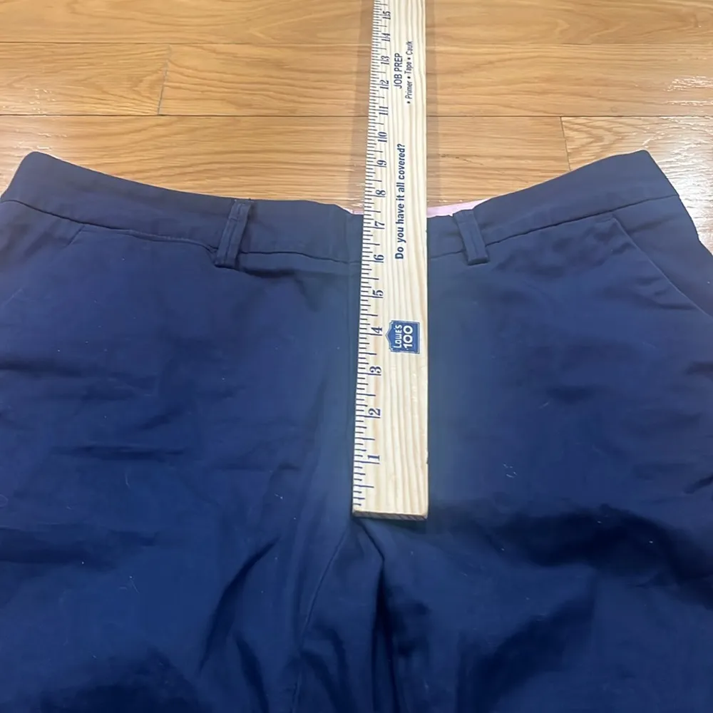 Lilly Pulitzer navy blue cotton Avenue shorts size 2 . - Image 7