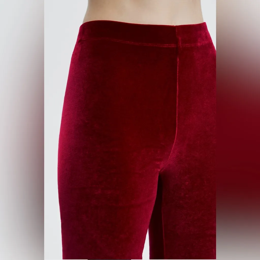 Fabletics High Waisted Velour Bike Short 9” NWT Cherry Burst $49.95 XXS ON SITE - Image 4
