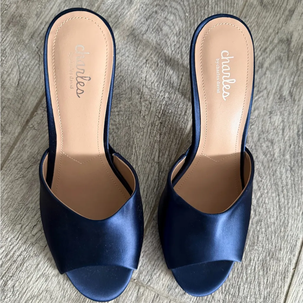 Women's Satin Navy Slip-on Pumps - Image 5