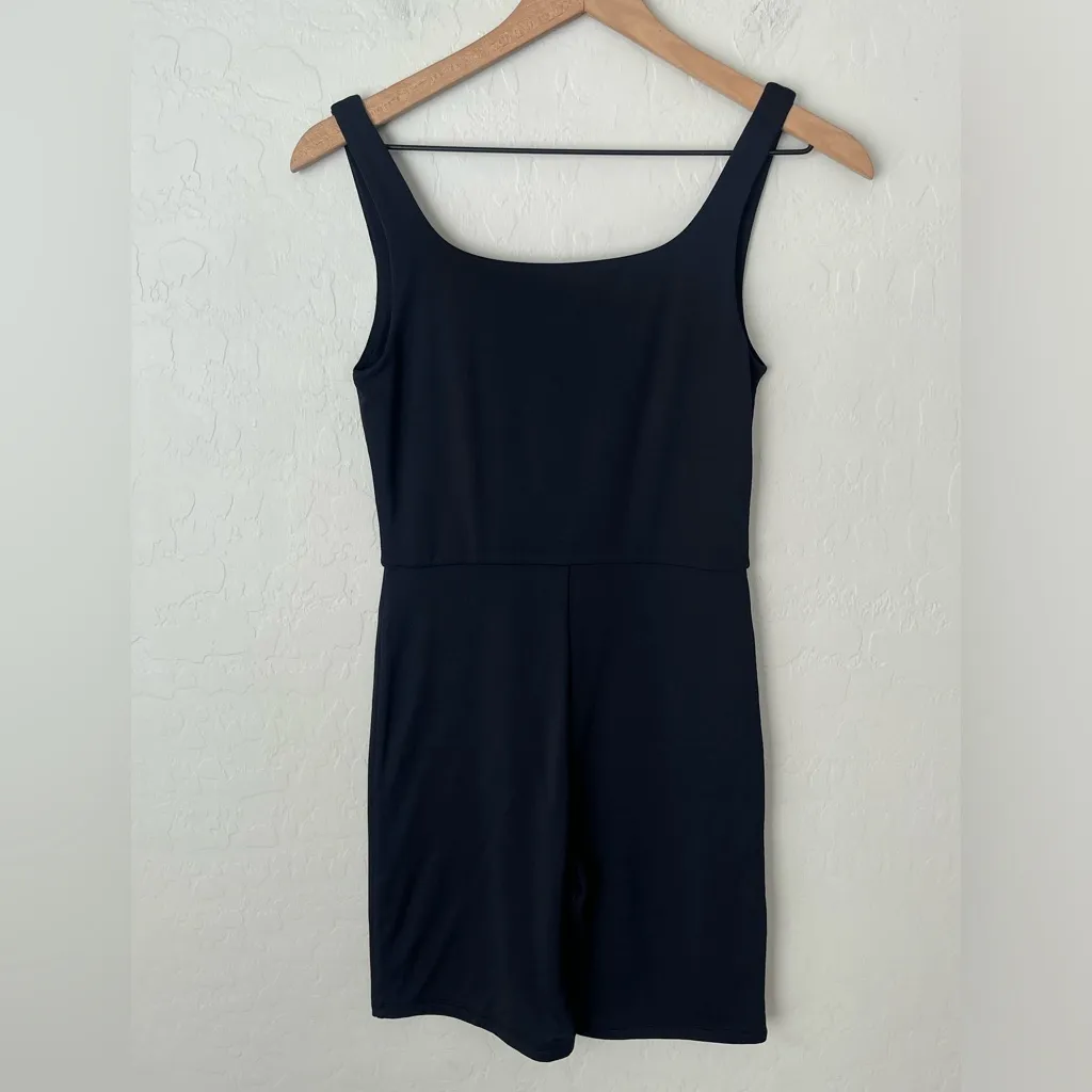 Aritizia Babaton Contour Squareneck Romper black medium - Image 6