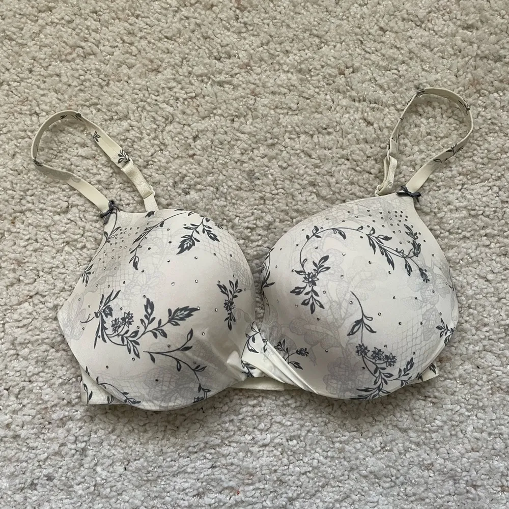 Victorias Secret Push Up ivory floral sequin bra - Image 2