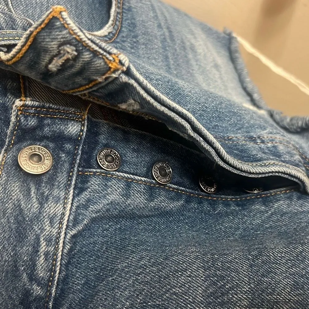 ✨Levi's 501 Original High Rise Distressed Hem Cut Off Sz 32 Shorts✨ - Image 7