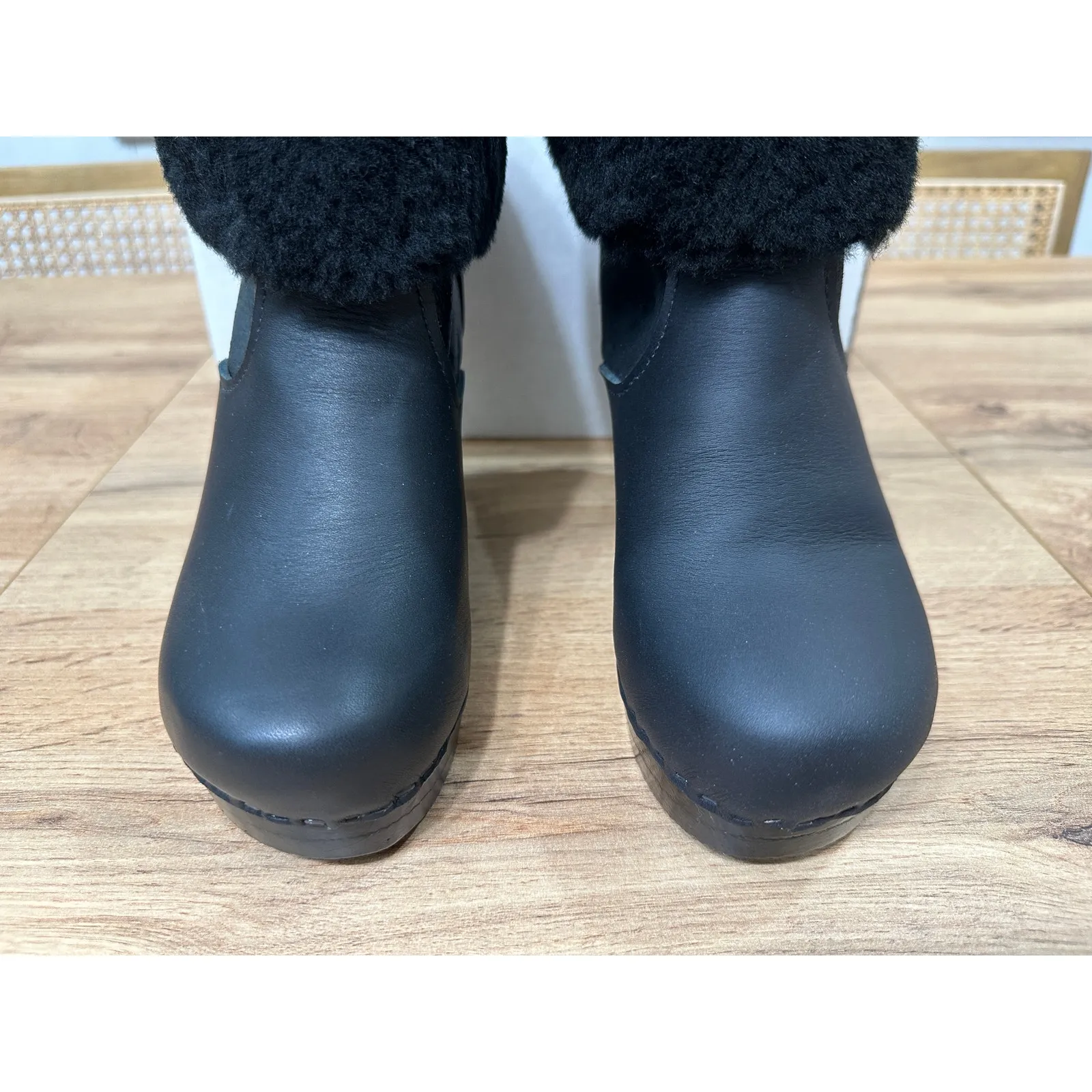 No. 6 Store Pull On Shearling Clog Booties Black Leather Size 5 US 35 EU NIB - Image 5