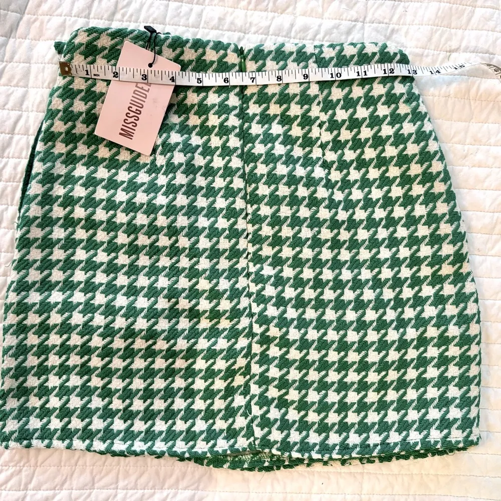 Misguided Boucle Green and White Houndstooth Wrap Miniskirt NWT - Image 6