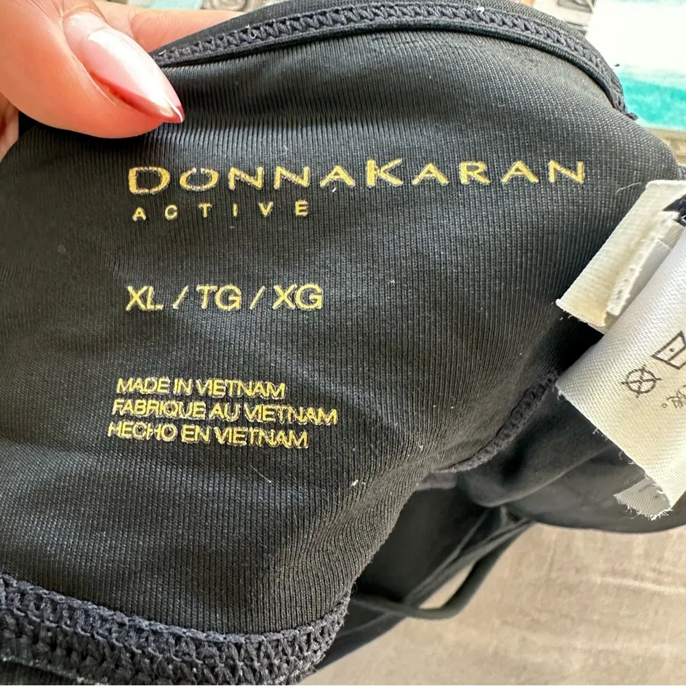 Extra Large Women’s  Active Black and Dark Green Sports Bra XL - Image 3